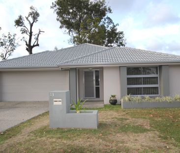 Family Friendly Home In 'Lily Rise Estate' Coomera - Photo 1