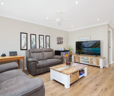Immaculate 3 bedroom home - Prime Location - Photo 5