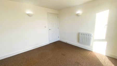 Kingston Road, Taunton - Photo 2