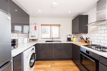 Cockpit Close, Woodstock, Oxfordshire, OX20 - Photo 5