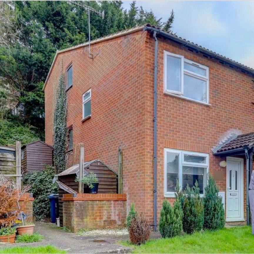 Westfield Walk - Photo 1