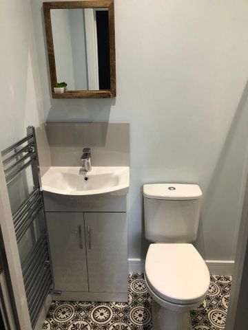 1 bedroom in a house share to rent - Photo 4