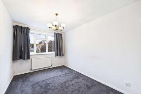 Hawkesbury Drive, Calcot, Reading, Berkshire, RG31 - Photo 4