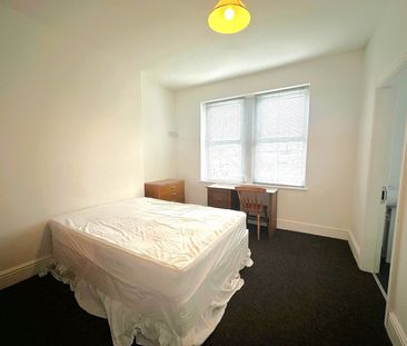 High Street, Bangor, Gwynedd, LL57 - Photo 4