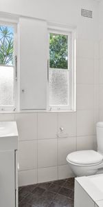 Semi-Like Boutique Apartment with Leafy Outlooks in a Peaceful Garden Setting - Photo 4