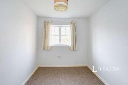 2 bedroom house to rent Russet Gardens, PO10 - Photo 3