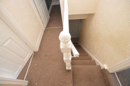 3 bedroom terraced house to rent - Photo 4