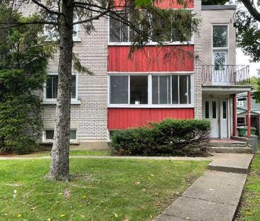 Lachine 2 X 4 et demi, situé sur le boulevard St-Joseph - Photo 1