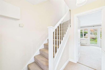Worsley Place, Theale, Reading, Berkshire, RG7 - Photo 2