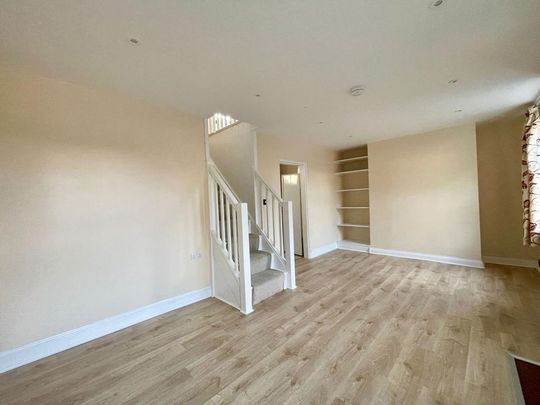 3 bedroom terraced house to rent - Photo 1