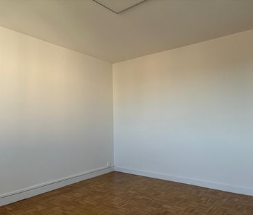 Location Appartement 4 pièces 87m² VALENCE 26000 - Photo 3