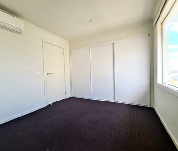 Outstanding Three Level Town House! - Photo 4