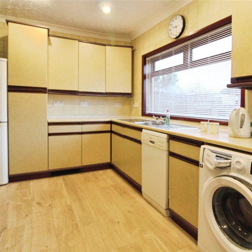 4 bedroom house to rent - Photo 1