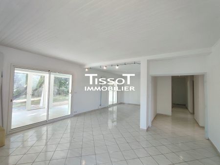 Location Maison 6 pièces 243m² NIMES 30900 - Photo 5