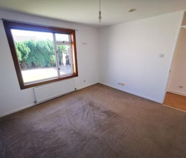 2 bedroom semi-detached house to rent - Photo 5