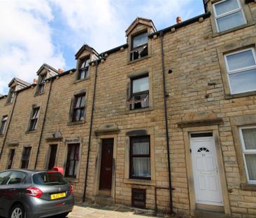 4 bedroom private hall to rent - Photo 5