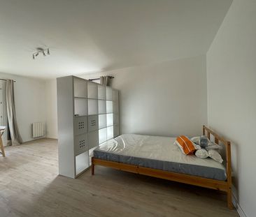 Appartement T1 à louer au dernier étage à Évry Courcouronnes - Photo 4