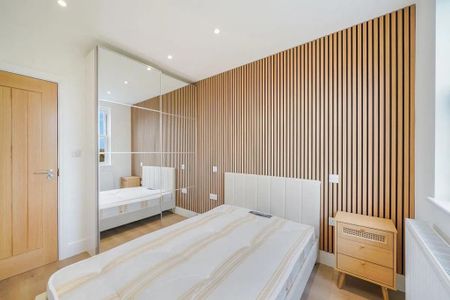 3 bedroom flat to rent - Photo 4