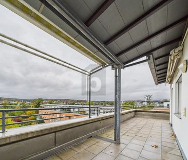 GROSSZÜGIG MIT TERRASSE UND WEITSICHT - Foto 3