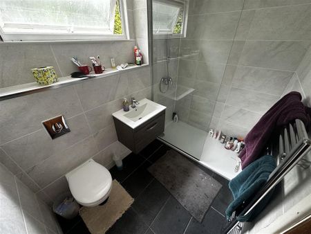 1 bedroom in a house share to rent - Photo 5