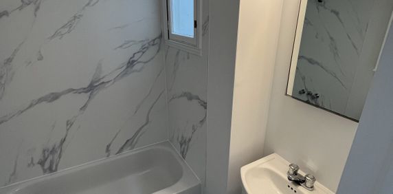 3 1/2 Lumineux, Disponible Dès Le 1er Ju - Photo 2
