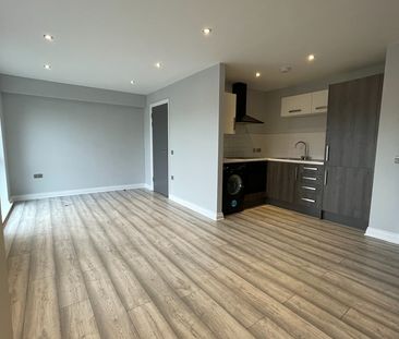 1 Bed Flat, Cuthbert Bank Road, S6 - Photo 1