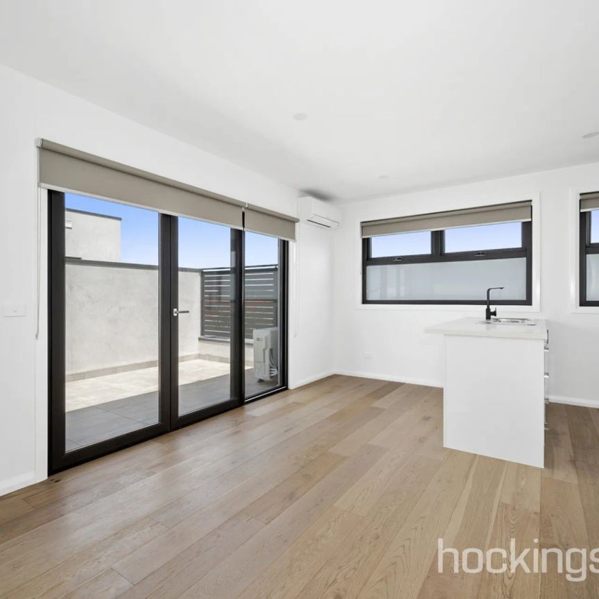 Unit 2/14 Lorensen Avenue, Coburg North. - Photo 1