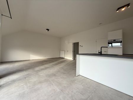 Twee-slaapkamerappartement op een centrale ligging in Ooigem. - Photo 5