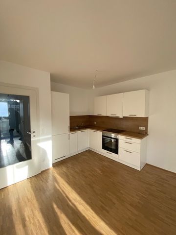 Sonnige 4-Zimmer-Wohnung im Obergeschoss mit Balkon - Photo 4