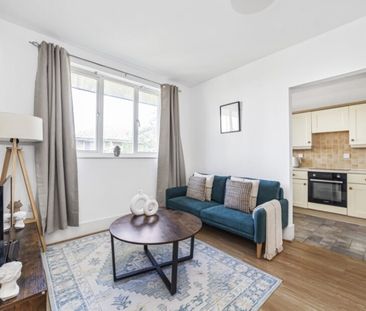 Celandine Drive, London, E8 - Photo 3