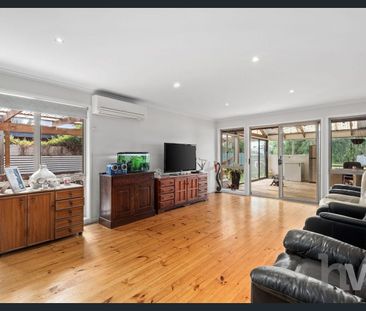 Family friendly home in prime location! - Photo 4