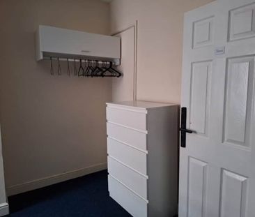 Room in a Shared House, Ransom Road, NG3 - Photo 1