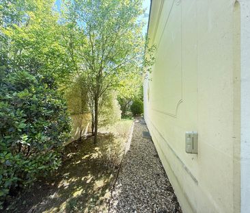 Villa • Buzenval - Photo 3