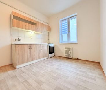 Pronájem bytu 1+1 37 m2 - Fotografie 2