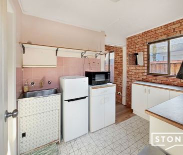 Comfortable living in a quiet Coffs Harbour location - Photo 2