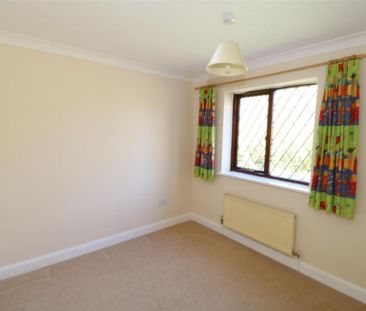 4 bedroom detached house to rent - Photo 4