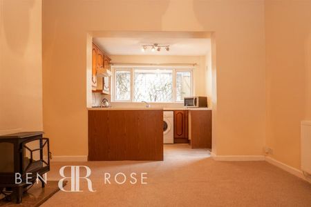 2 bedroom terraced house to rent - Photo 5