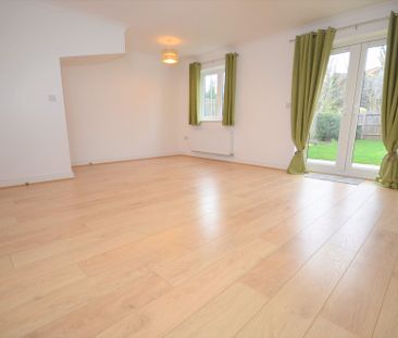 3 bedroom mid terraced house to rent, - Photo 2