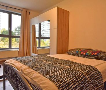 Appartement te huur in Sint-Jans-Molenbeek voor € 925 met 1 slaapkamer - Photo 3