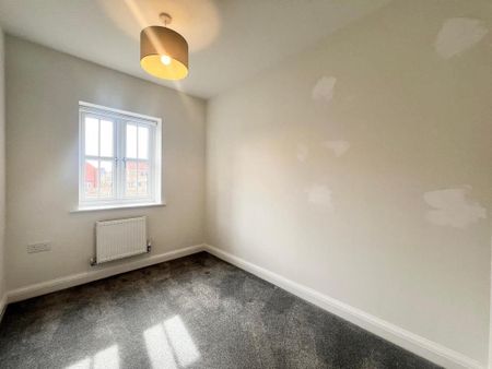 3 bedroom semi-detached house to rent - Photo 4