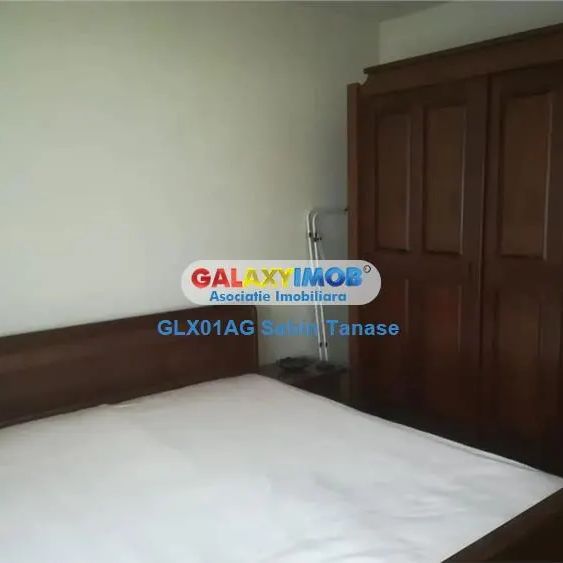 de inchiriat ap cu 3 camere cf 1 dec cu curte interioara - Fotografie 1
