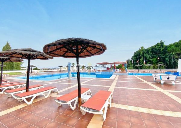 Apartment with swimming pool, for long rent in Albufeira.