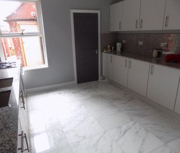 1 bedroom house of multiple occupation to rent - Photo 1