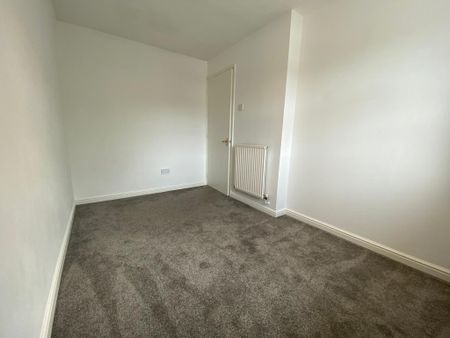 2 bed terraced house to rent in Greenacre Drive, Pontprennau, Cardiff, CF23 - Photo 3