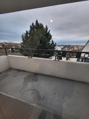 Location Appartement 3 pièces 54m² LE BLANC MESNIL 93150 - Photo 3