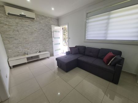 Modern 2-Bedroom Granny Flat with Utilities Included - Fully Furnished Option! - Photo 3