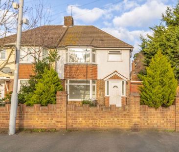 3 bedroom semi-detached house to rent - Photo 5