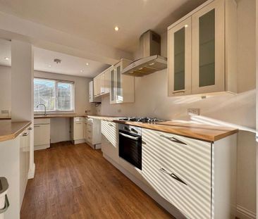 3 bedroom terraced house to rent - Photo 6