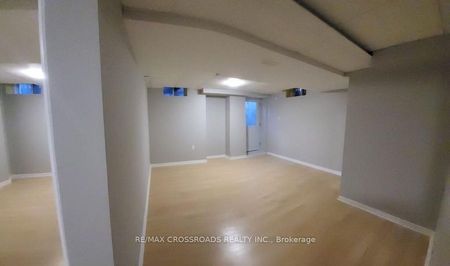 For Lease - 22 Goya Crescent, Toronto, Ontario - Photo 4