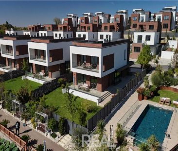 Vile premium de inchiriat in Marina Snagov - piscina si ponton privat - Photo 1